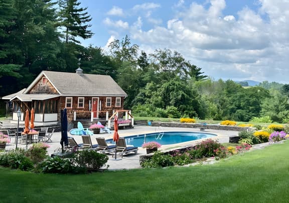 Rosecliff Estate with Pool