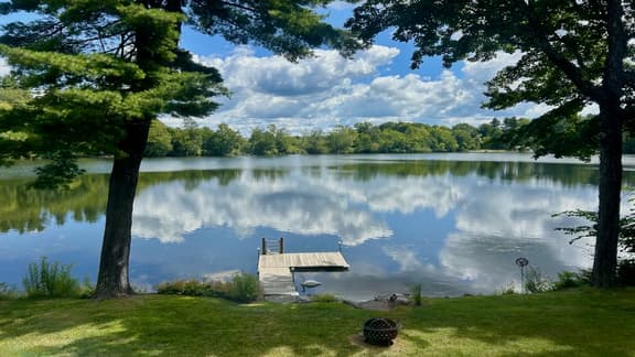 Lakeside Cottage - Image 1